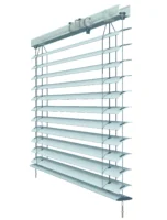 Detailansicht einer modernen Jalousie mit Lamellen